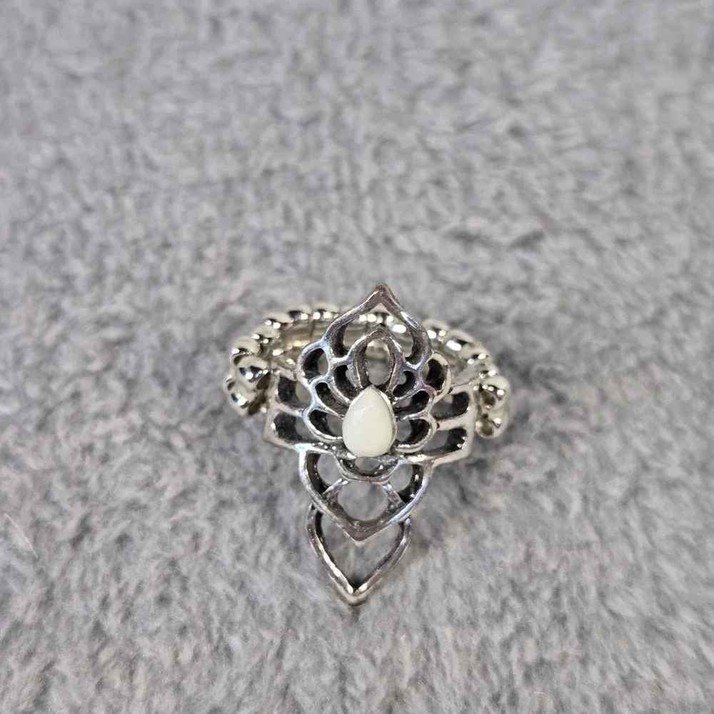 Boho Silver Tone Lotus Flower Stretch Ring White Stone Statement Jewelry